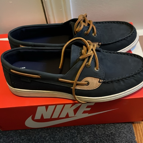 Sperrys - Picture 2 of 4